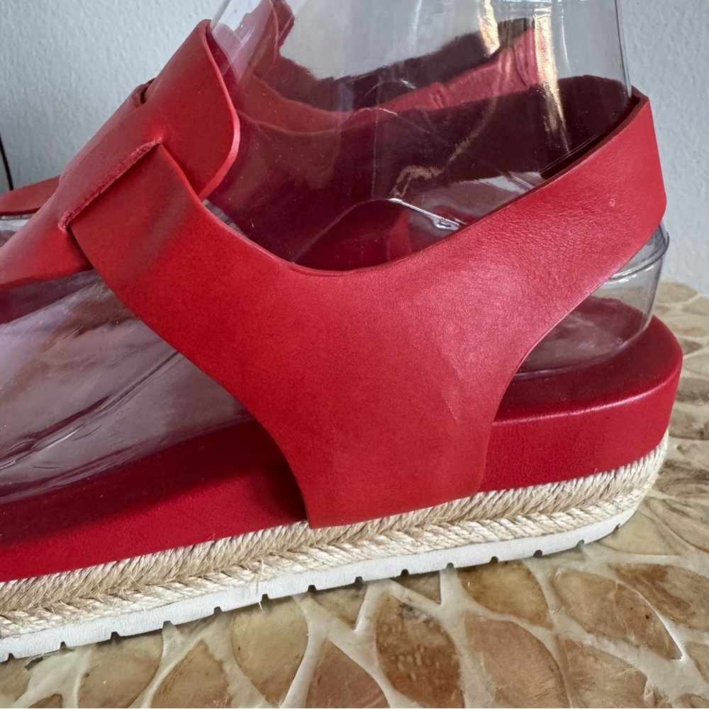 Vince Red Flint Platform Thong Espadrille Leather
Sandals size 9M - Picture 6 of 9